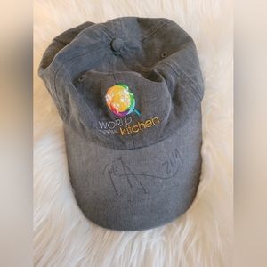 Hat signed by Jose Andres